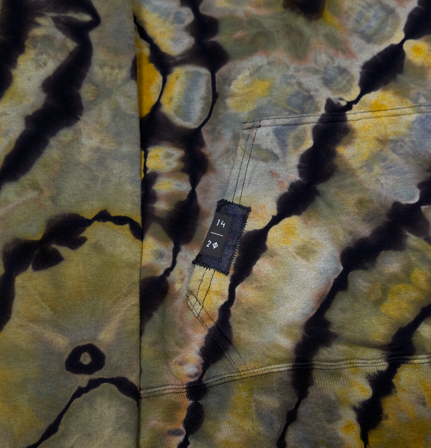 14/20 PEAK CAMO - Ride Me Dyes Hoodie (L)